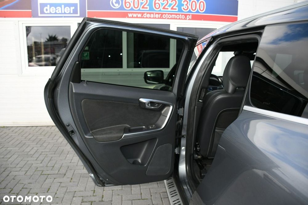 Volvo XC 60 D4 Geartronic RDesign - 35
