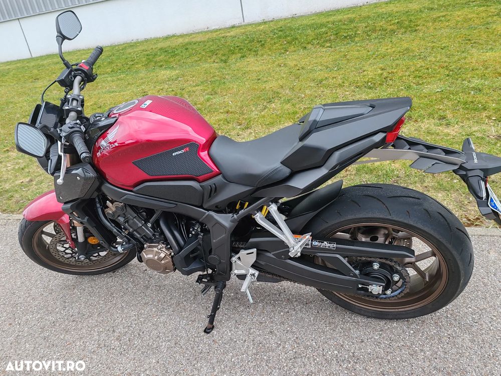 Honda CB 650R - 25