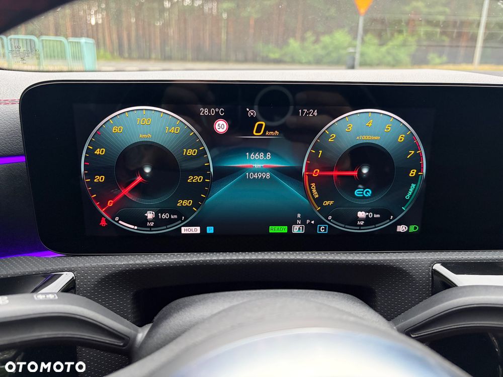 Mercedes-Benz CLA 250 e 8G-DCT AMG Line - 12