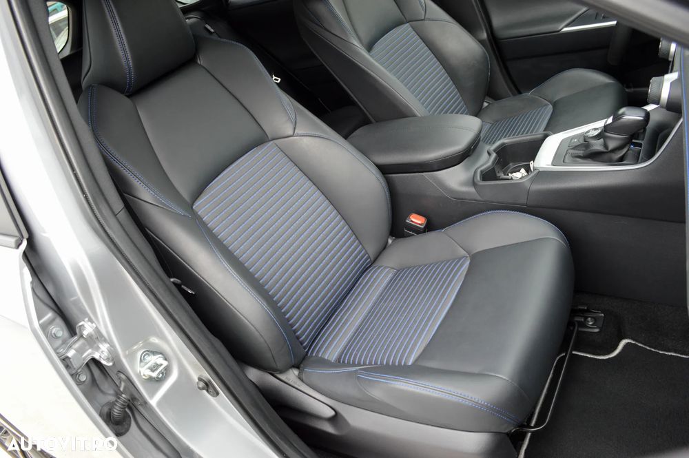 Toyota RAV4 2.5 4x4 Team Deutschland - 36