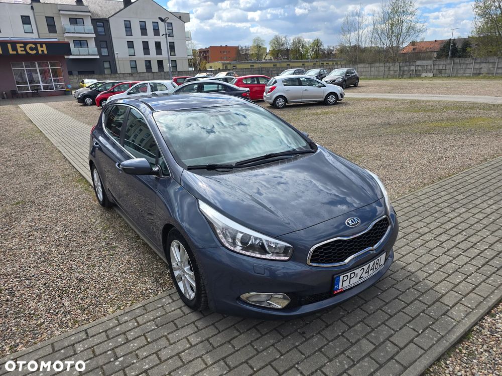 Kia Ceed 1.6 CRDi 128 Vision - 4