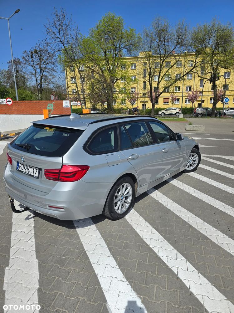 BMW Seria 3 320d - 16