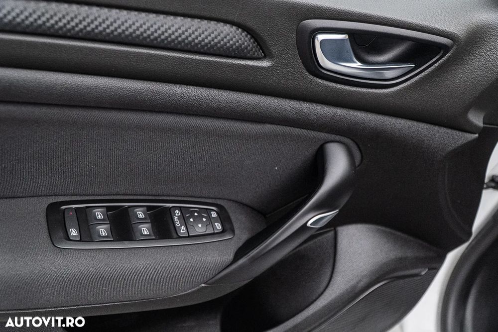 Renault Megane ENERGY dCi 110 EDC INTENS - 28