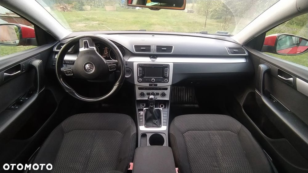 Volkswagen Passat 1.6 TDI Comfortline - 7