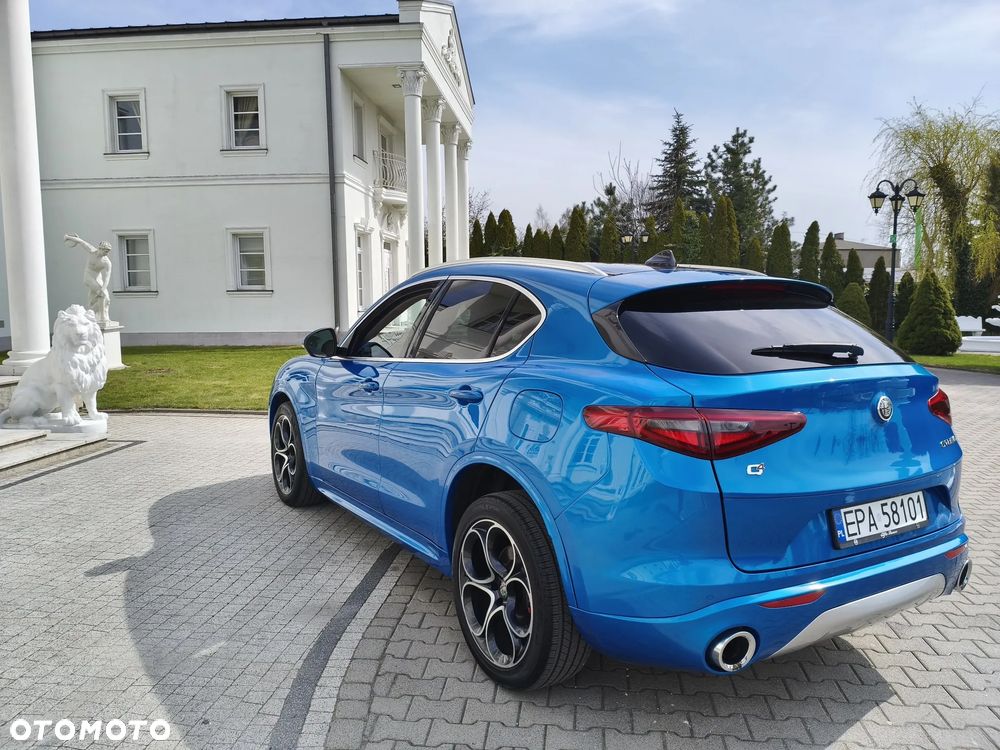 Alfa Romeo Stelvio 2.0 Turbo 16V AT8-Q4 Veloce Ti - 4