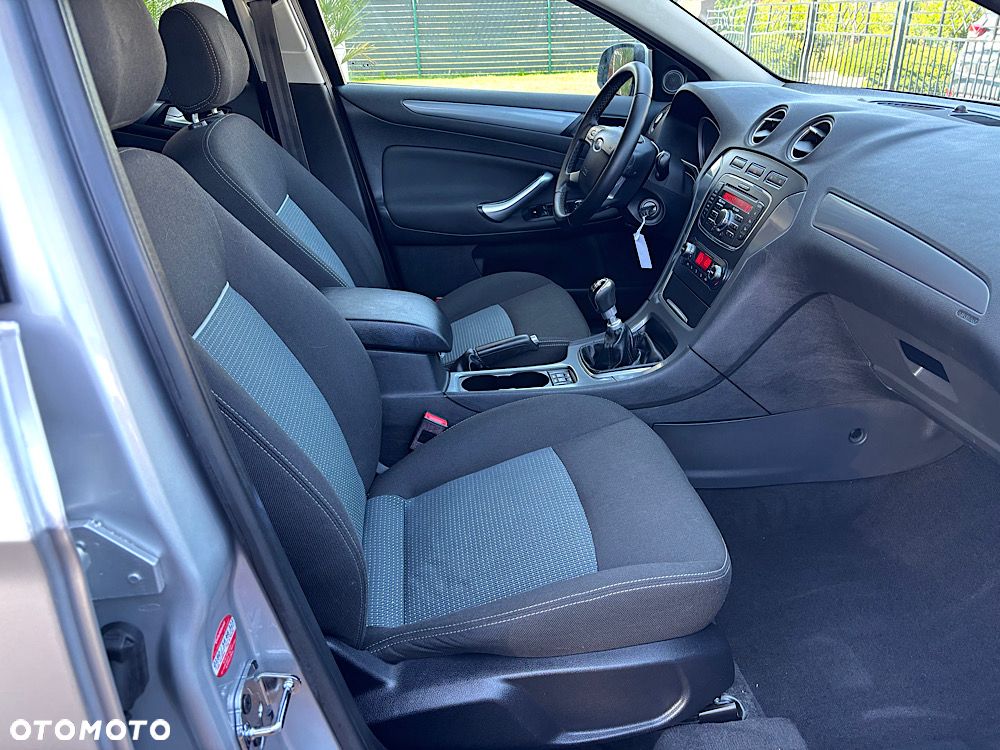 Ford Mondeo 2.0 TDCi Titanium - 19
