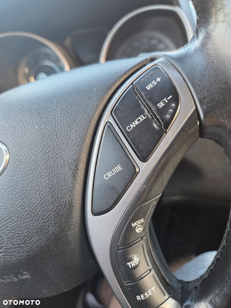 Hyundai Elantra 1.6 Comfort - 13