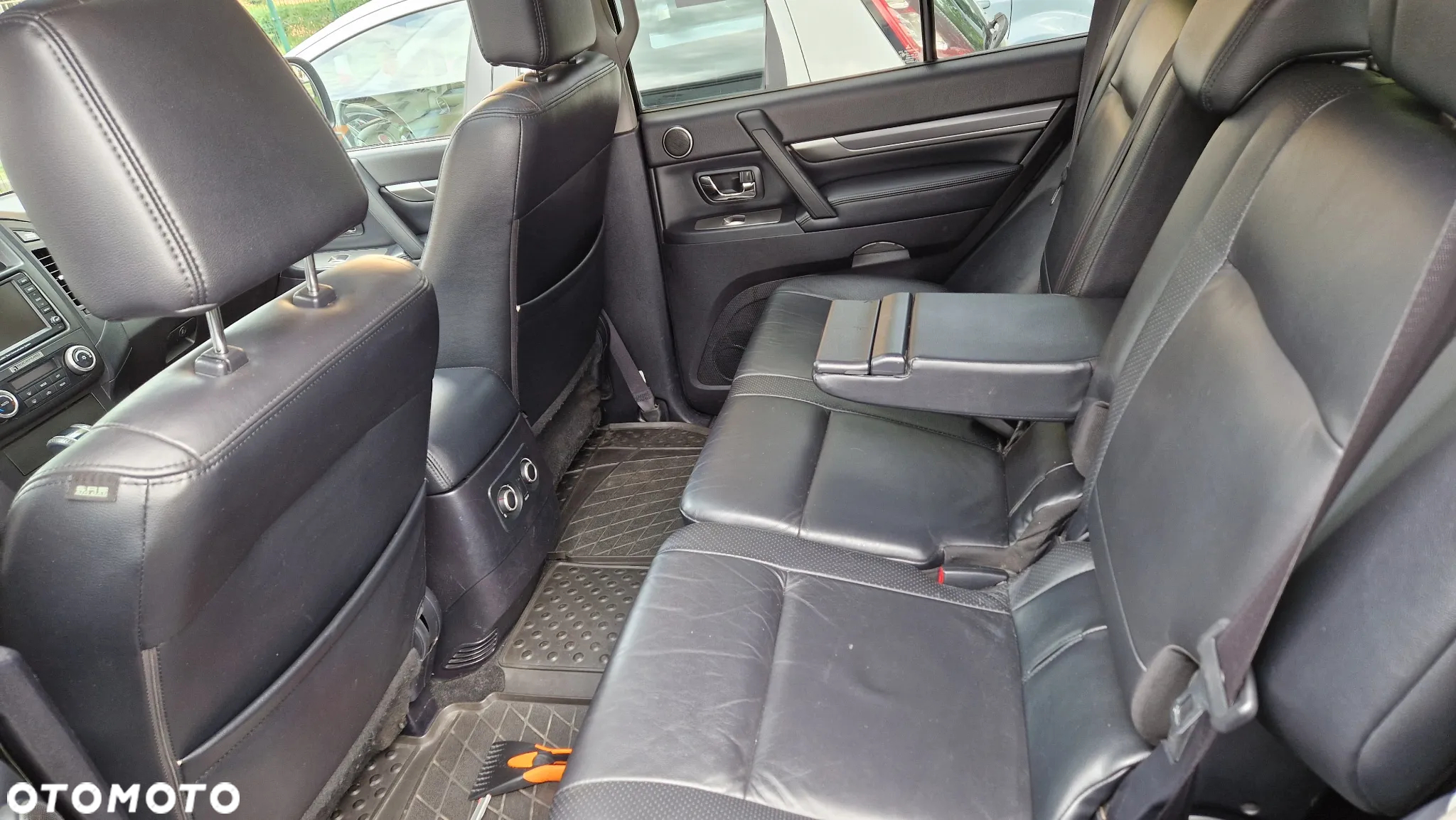 Mitsubishi Pajero 3.2 DID Instyle - 14