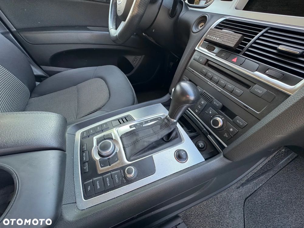 Audi Q7 3.0 TDI Quattro Tiptronic - 26