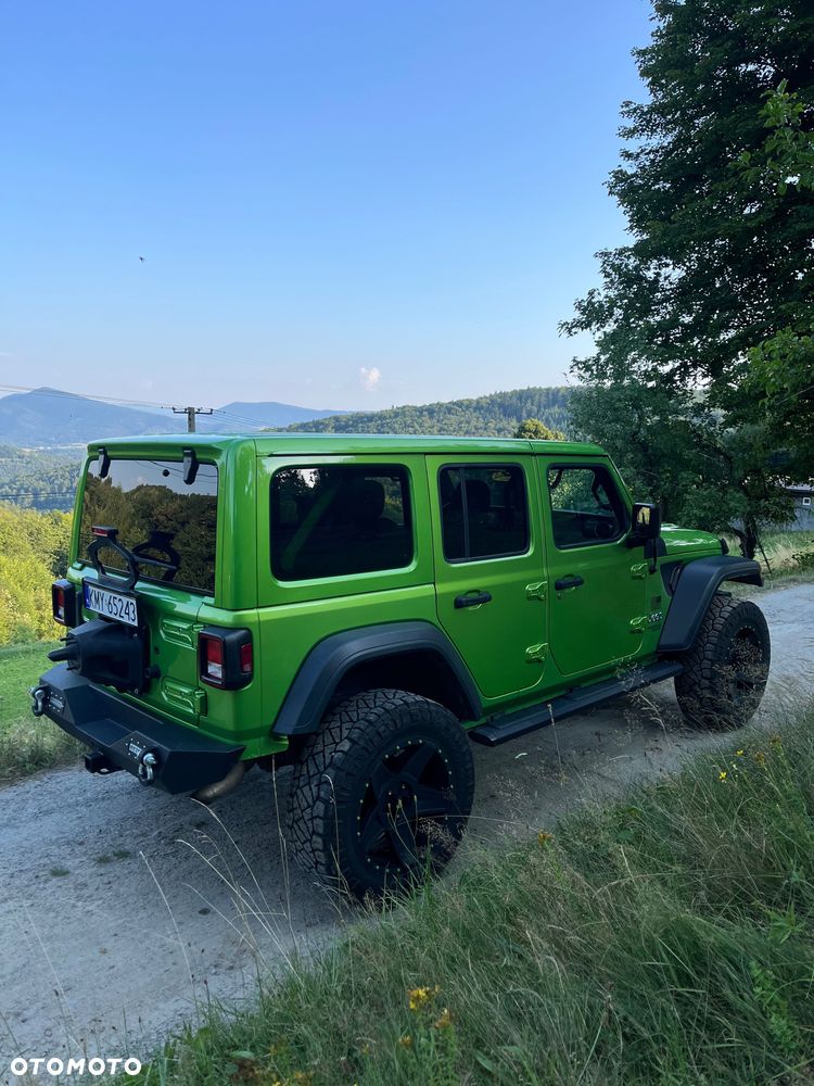 Jeep Wrangler - 1