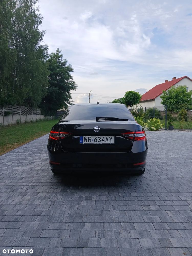 Skoda Superb 2.0 TDI DSG L&K - 17