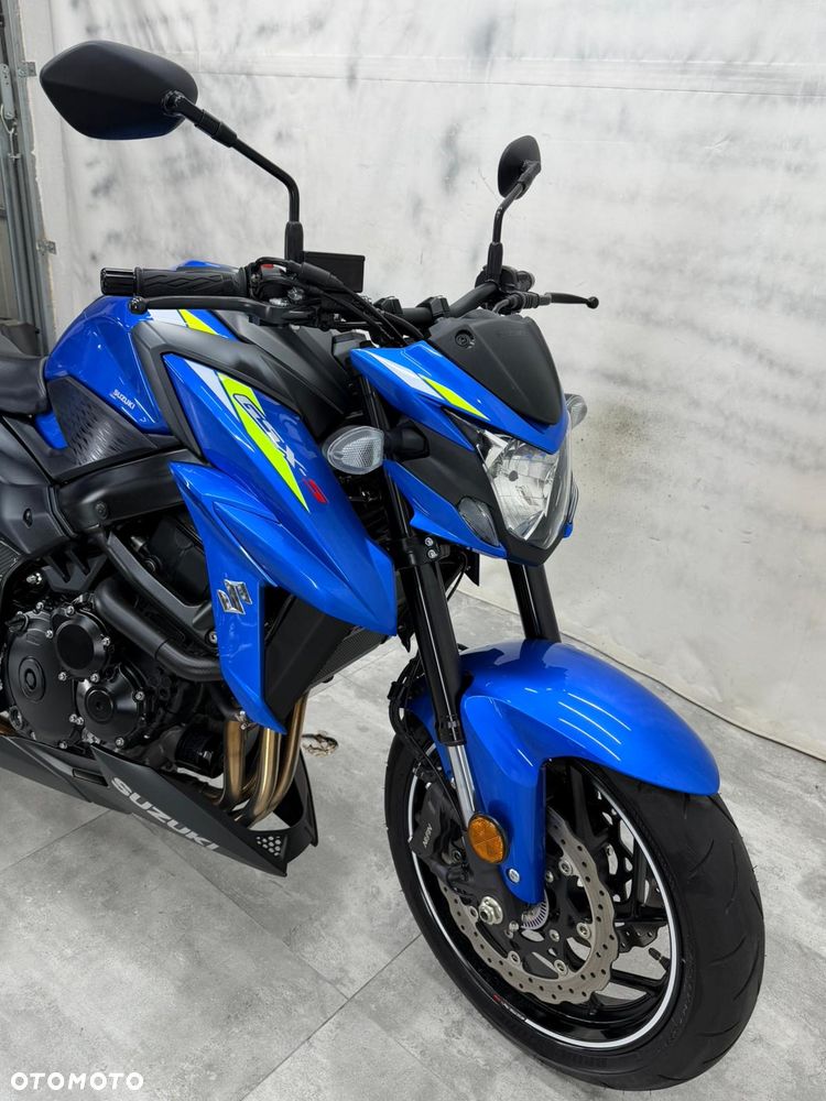 Suzuki GSX - 9