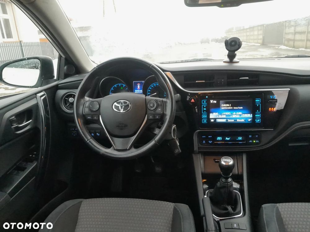 Toyota Auris 1.6 Premium Comfort - 10