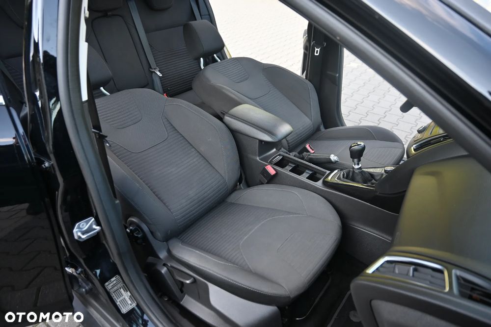 Ford Focus 1.5 EcoBoost Titanium ASS - 24