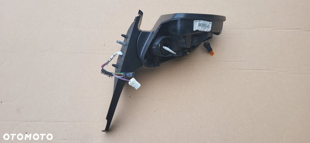 LUSTERKO LEWE CITROEN C3 III 8PIN - 7