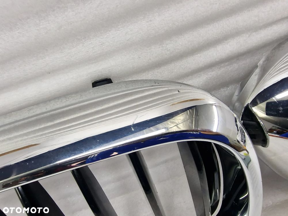 BMW G30 / G31 16- PRAWA NERKA / ATRAPA / GRILL PRZEDNI PRZÓD , NR 7383520 / 7390866 / 7390864 / 8070470 / 7473692 / 7473702 , NR AUKCJI GL215 - 5