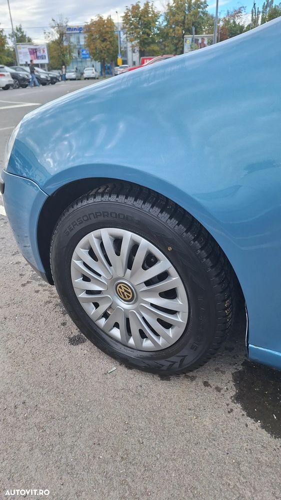 Volkswagen Golf 1.6 Comfortline - 4