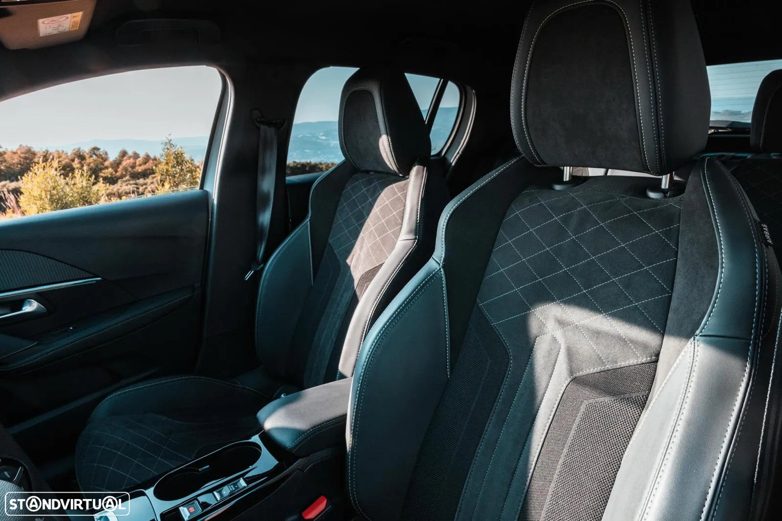 Peugeot e-208 50 kWh GT Pack - 3