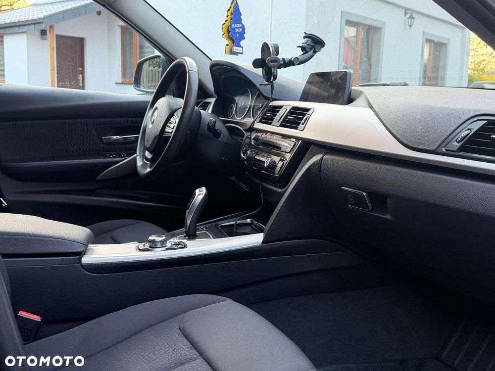 BMW Seria 3 - 13