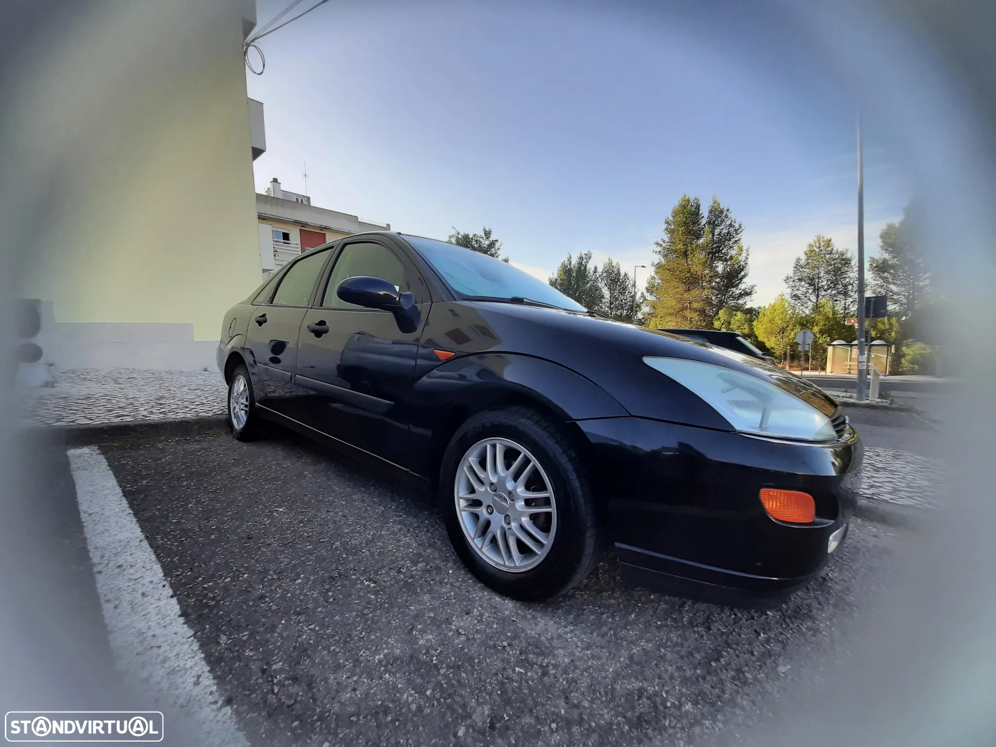Ford Focus 1.8 TDdi Ghia - 3