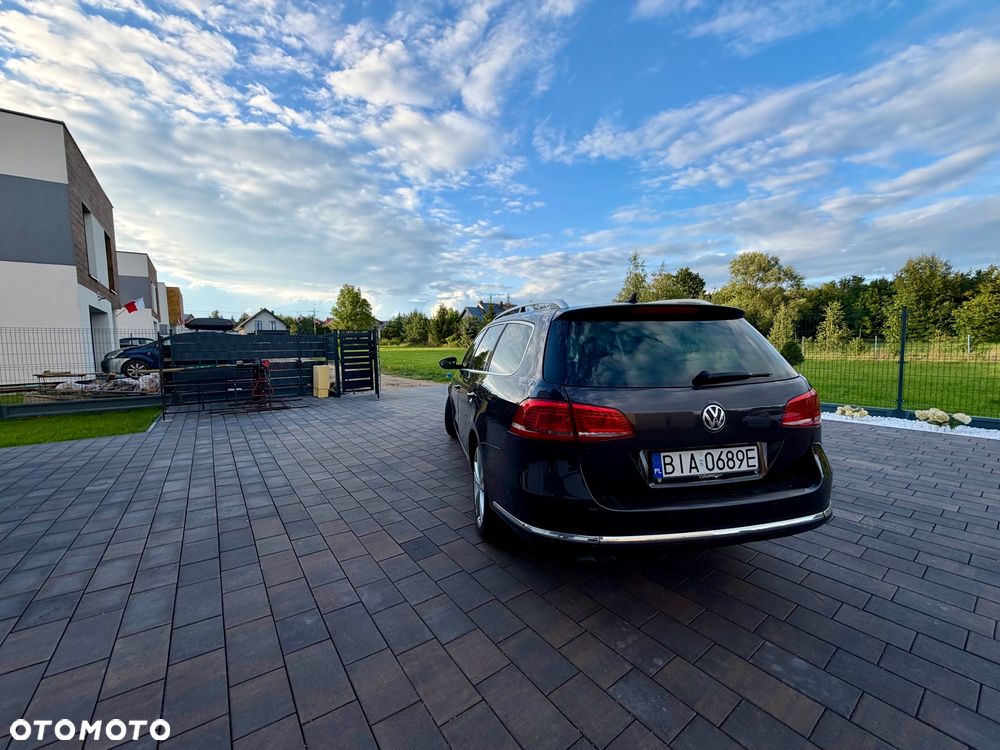 Volkswagen Passat - 4