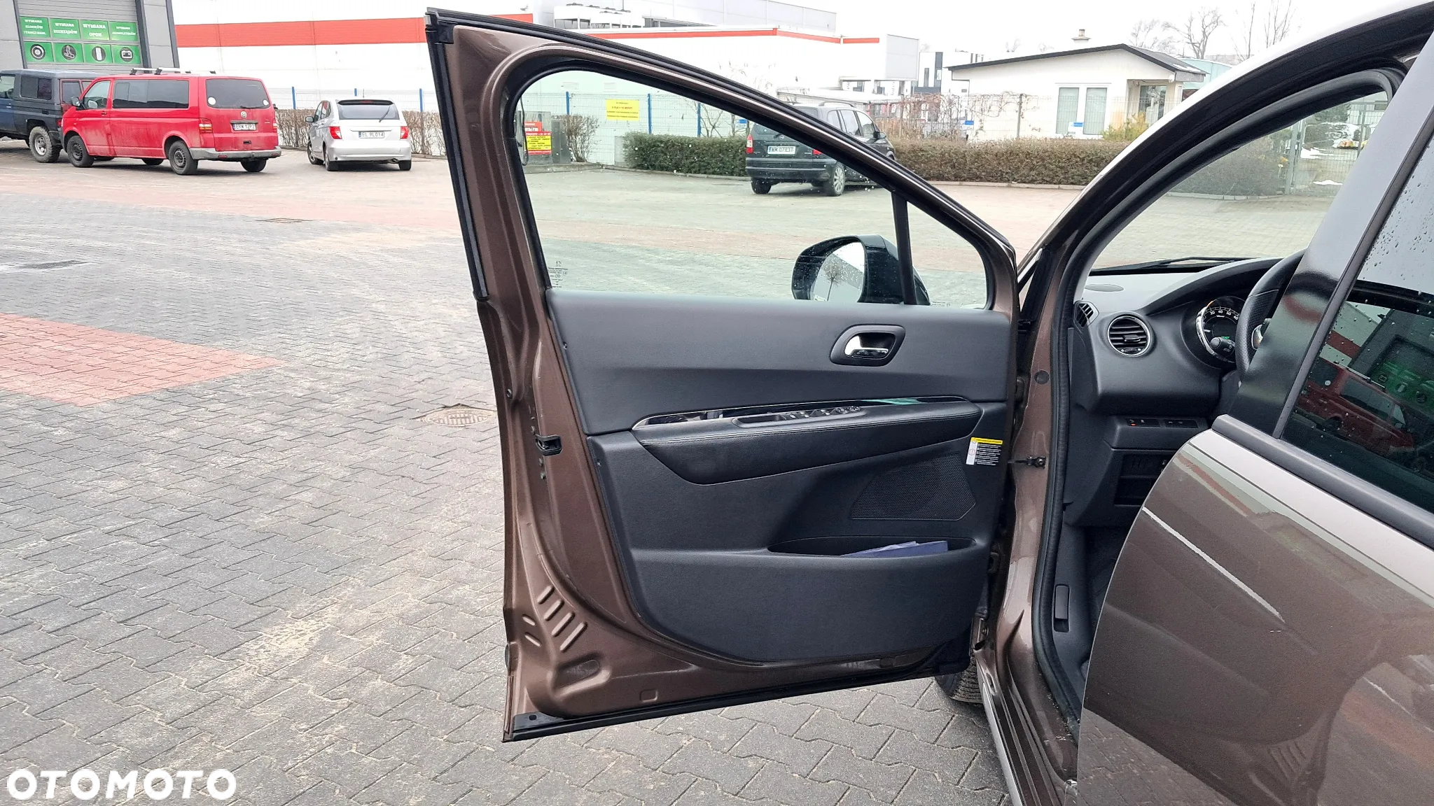 Peugeot 3008 2.0 HDi HYbrid4 - 10