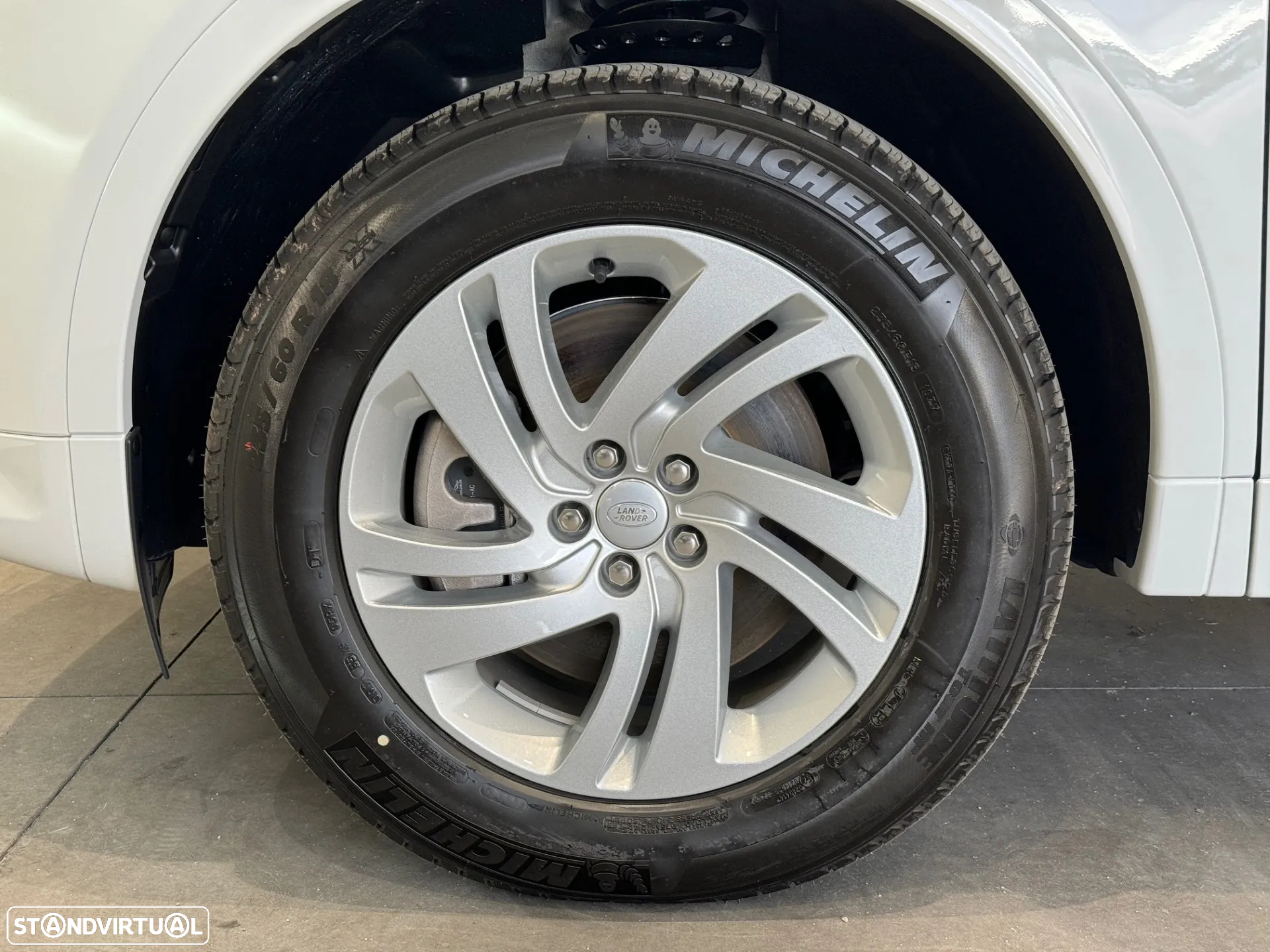 Land Rover Discovery Sport 1.5 I3 P300e AWD R-Dynamic S - 10