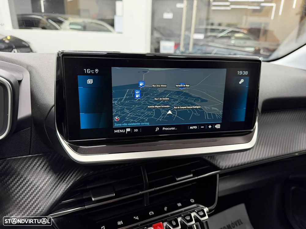 Peugeot 208 PureTech 100 EAT8 Allure - 17