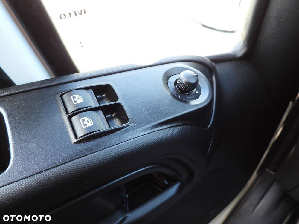 Iveco DAILY 35C16 KONTENER WINDA 8 PALET TEMPOMAT BLIŹNIACZE KOŁA KLIMATYZACJA  160KM - 27