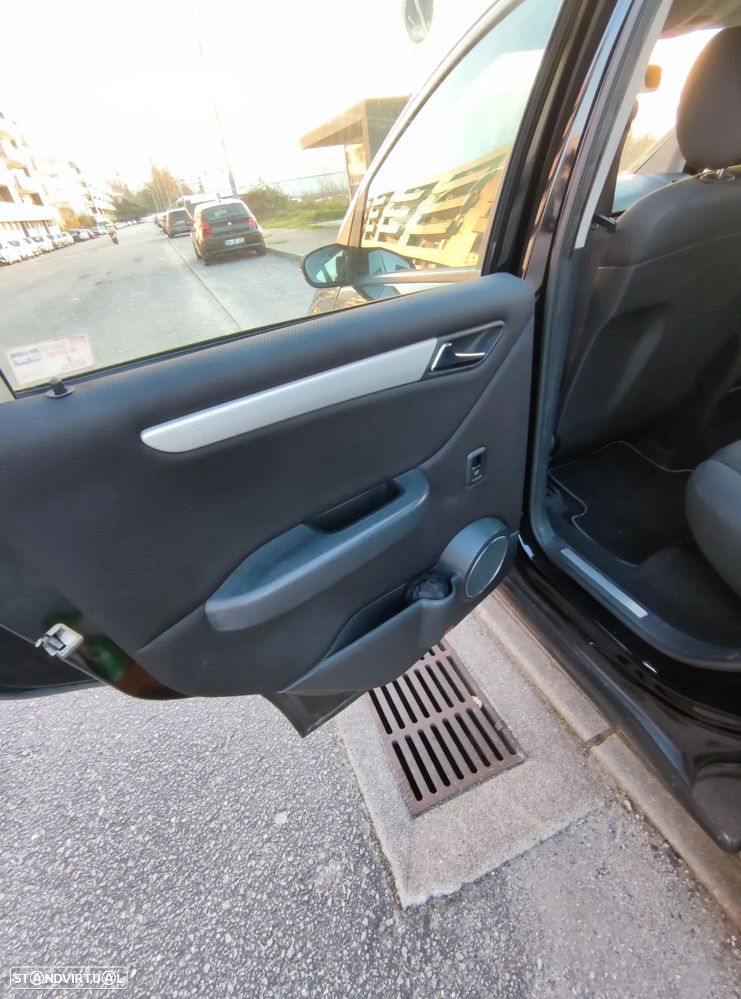 Mercedes-Benz A 170 Elegance - 8