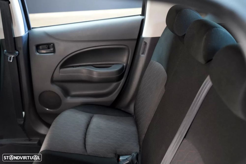 Mitsubishi Space Star 1.2 Intense - 31