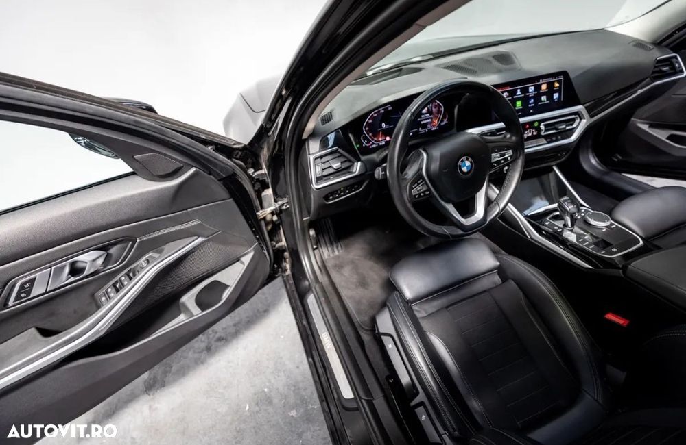 BMW Seria 3 320i AT - 21