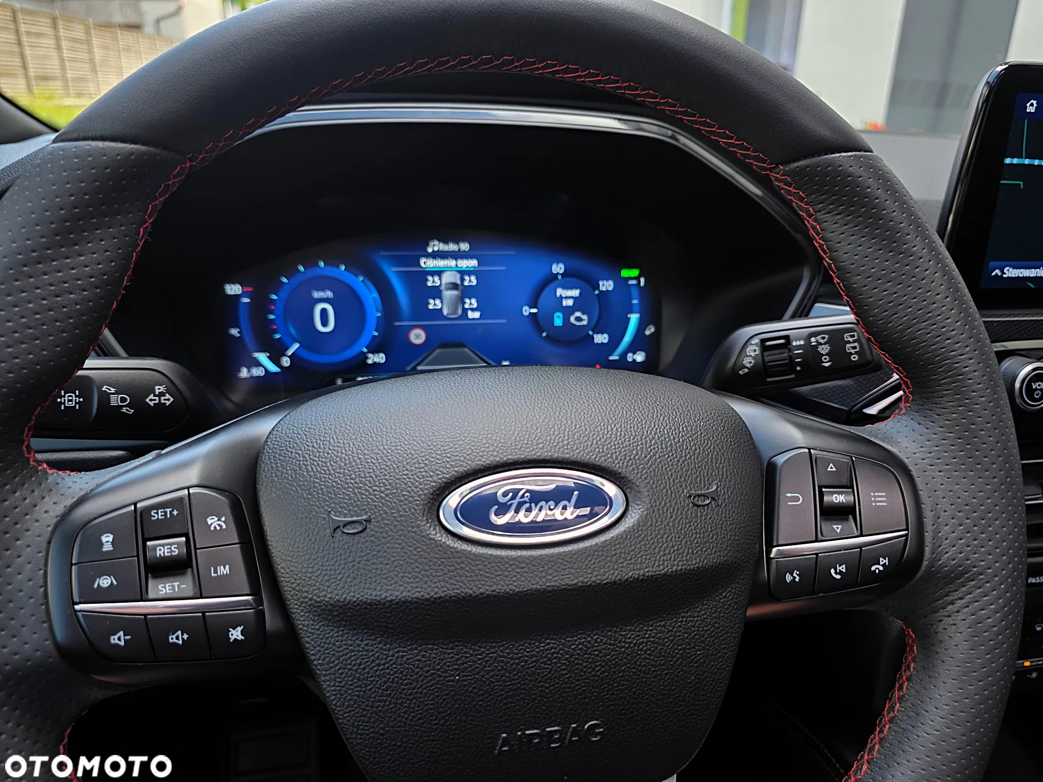 Ford Kuga 2.5 Duratec FHEV 4x4 ST-LINE X - 17