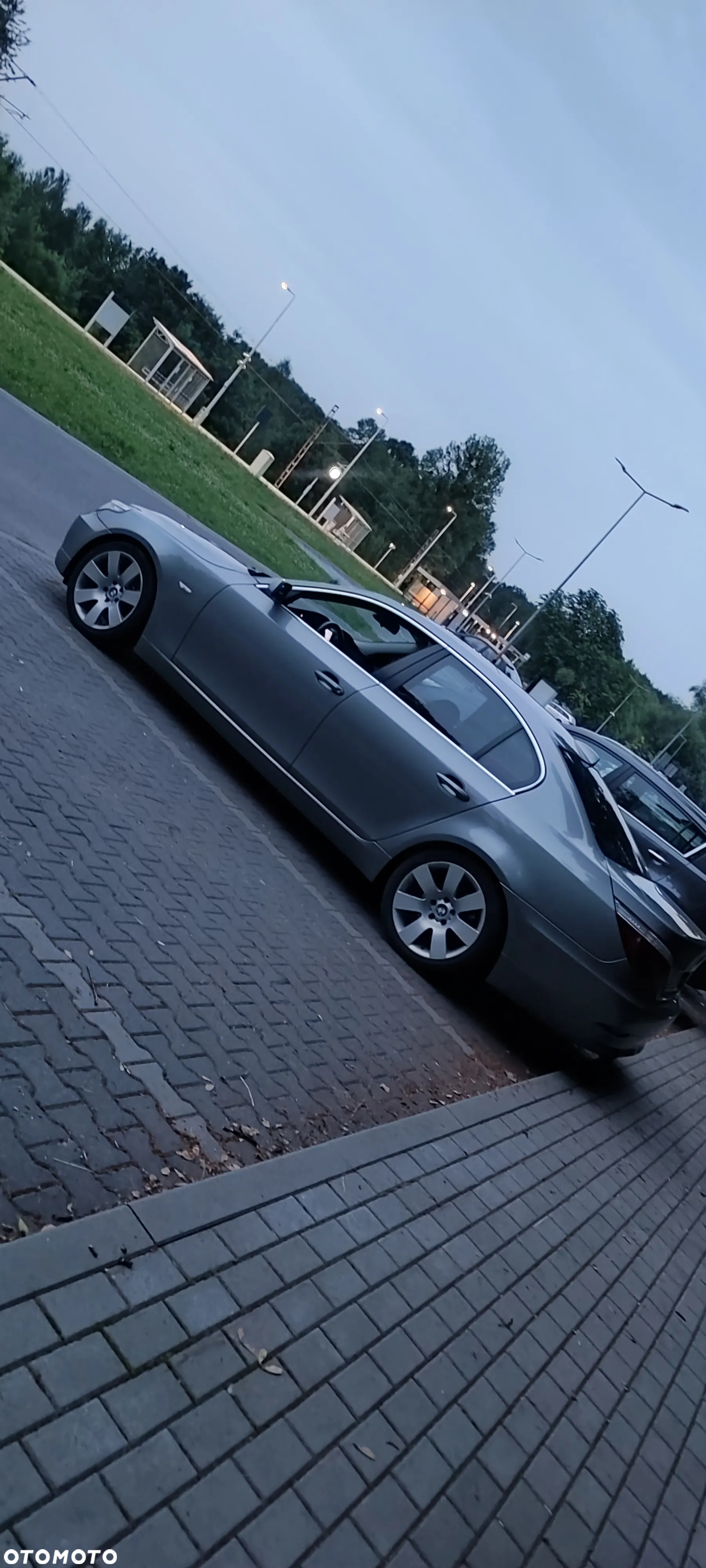 BMW Seria 5 523i - 5