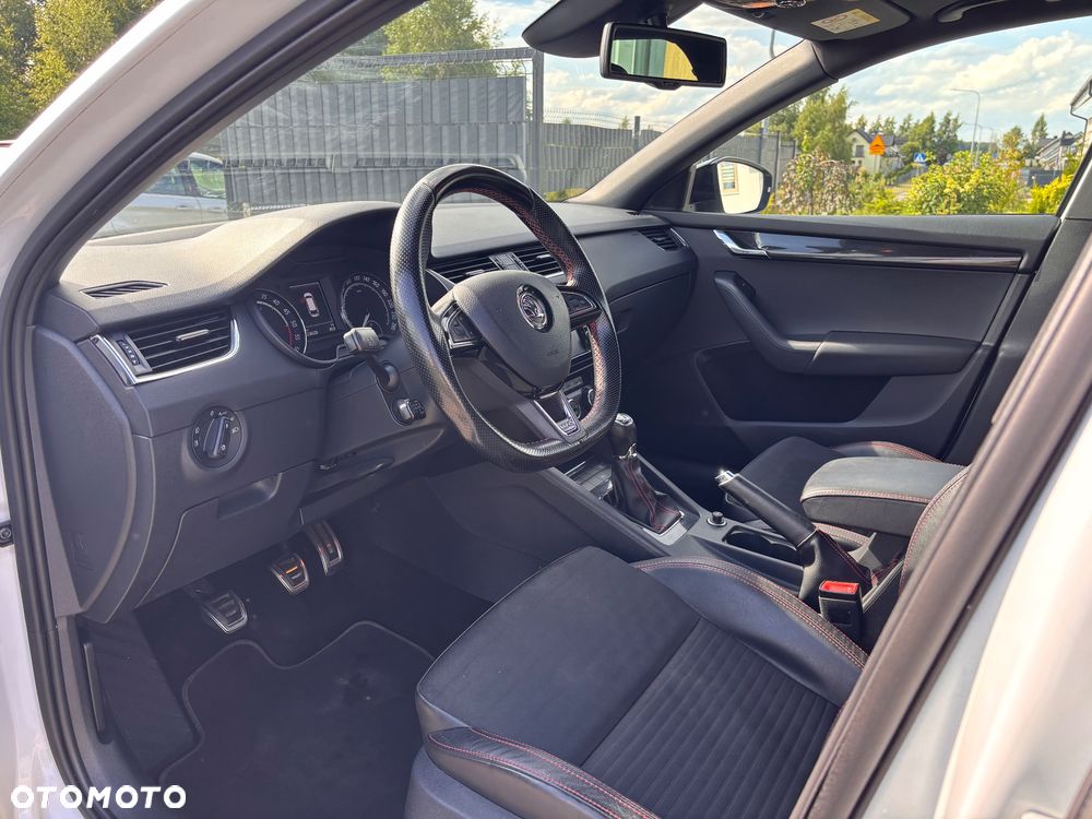 Skoda Octavia 2.0 TDI (Green tec) RS - 12