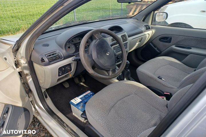 Usa spate stanga Renault Symbol 1 [facelift] [2002 - 2006] Sedan 1.4 - 5