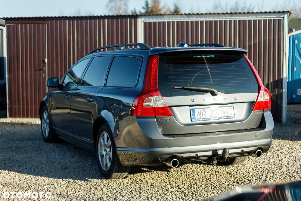 Volvo V70 2.5T R-Design Summum - 6