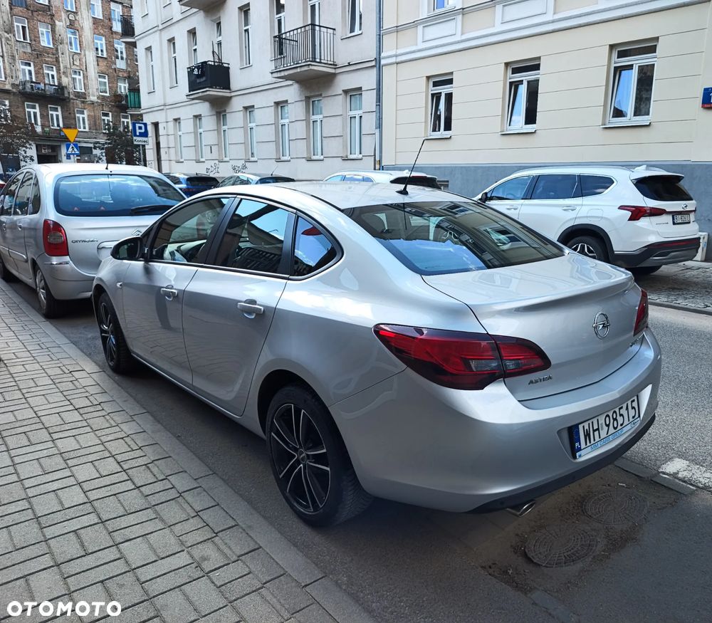 Opel Astra 1.4 Turbo Edition - 8