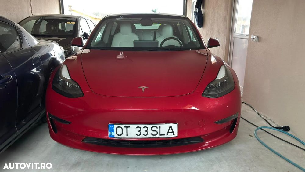Tesla Model 3 - 9