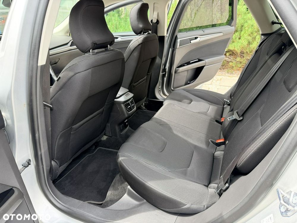Ford Mondeo - 22