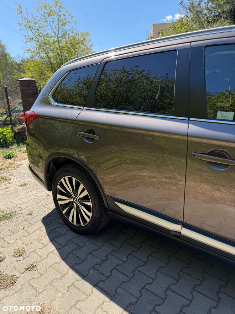 Mitsubishi Outlander 2.0 Intense + SDA 4WD CVT - 5