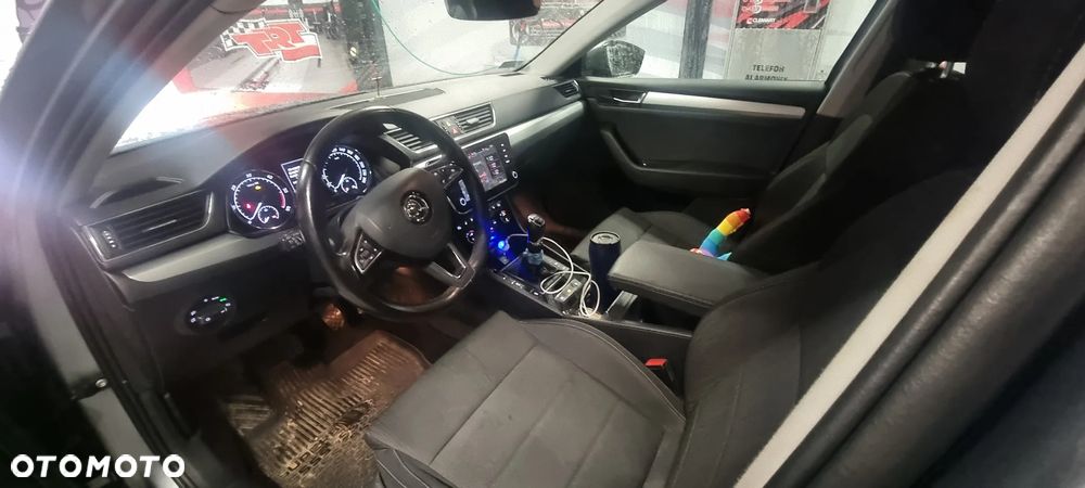 Skoda Superb 2.0 TDI Style - 17