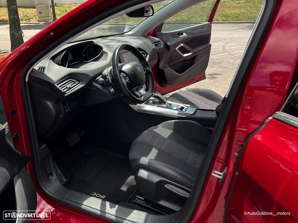 Peugeot 308 1.2 PureTech Allure EAT8 - 16