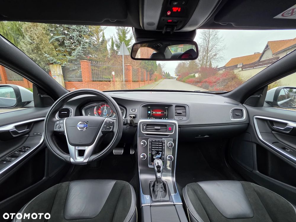 Volvo S60 D4 Geartronic Summum - 29