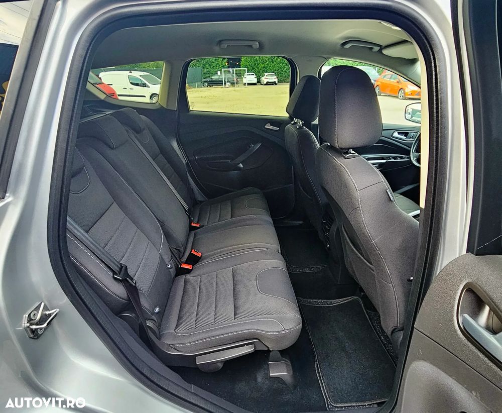 Ford Kuga - 8