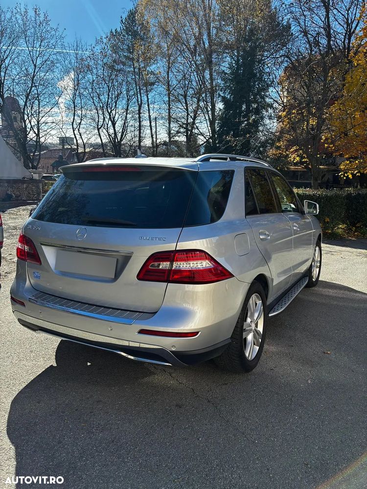 Mercedes-Benz ML 350 BlueTec 4MATIC Aut - 2