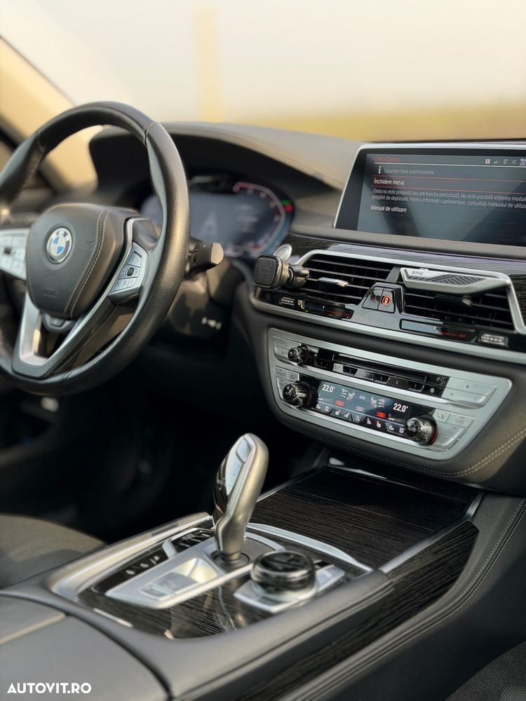 BMW Seria 7 740d xDrive MHEV - 6