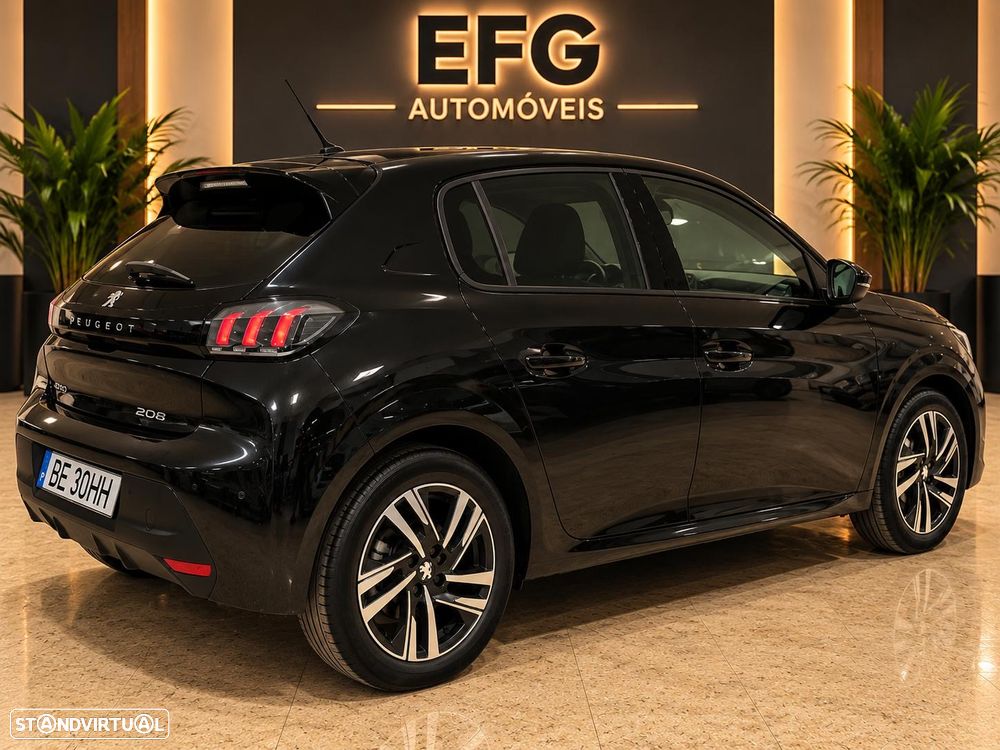 Peugeot 208 1.2 PureTech Allure EAT8 - 6