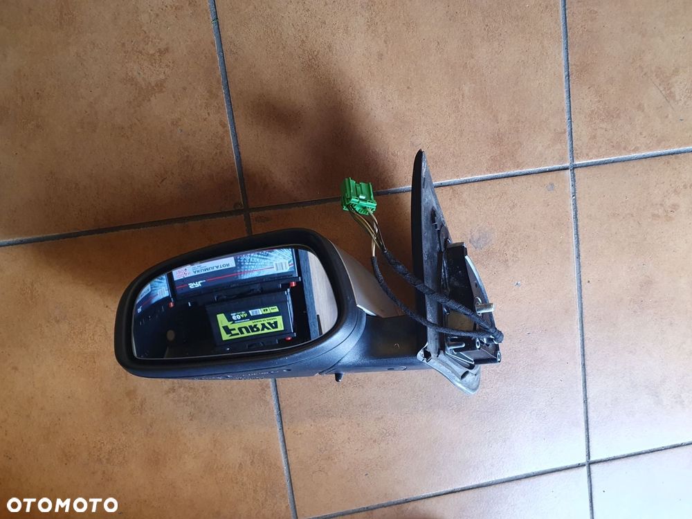 LUSTERKO LEWE VOLVO V70 04-07 7 PIN - 4