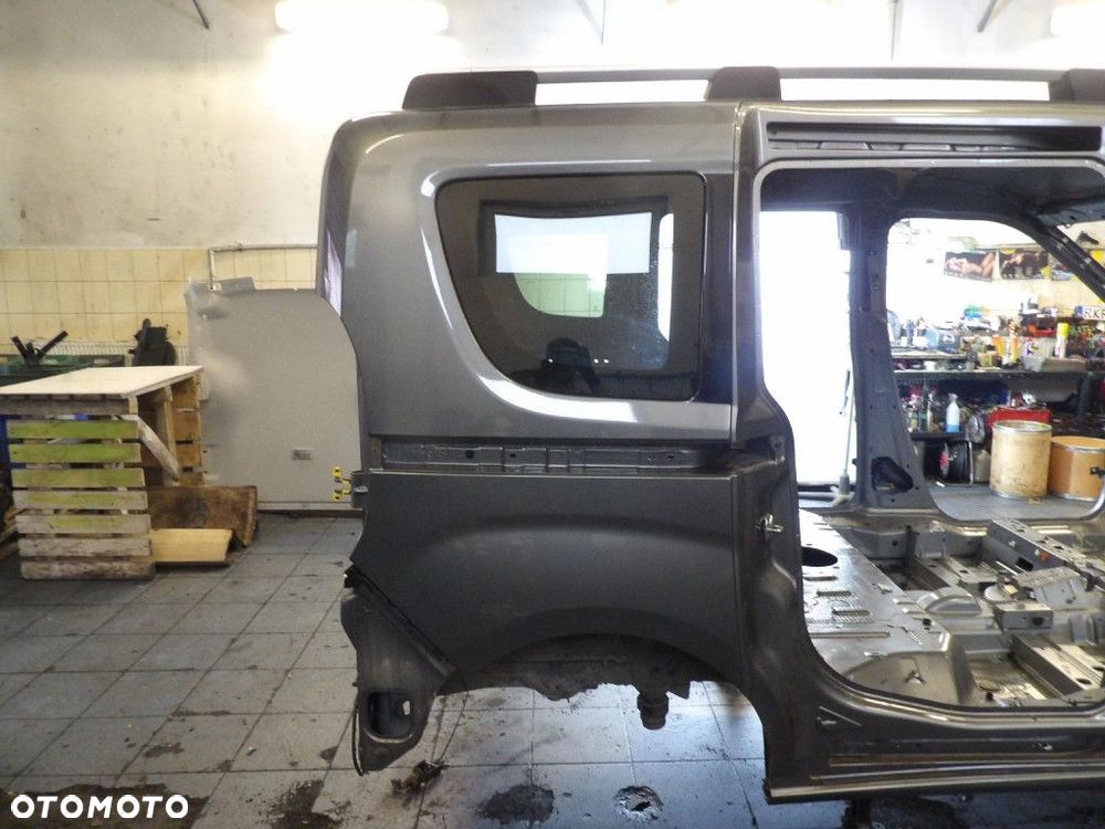 FIAT DOBLO II LIFT BŁOTNIK TYŁ PRAWY - 1